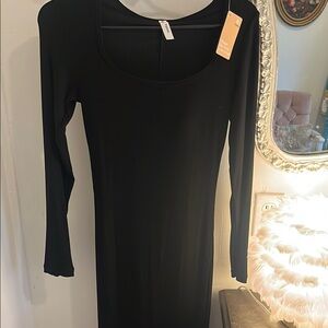 Elegant Black Long Sleeve Dress